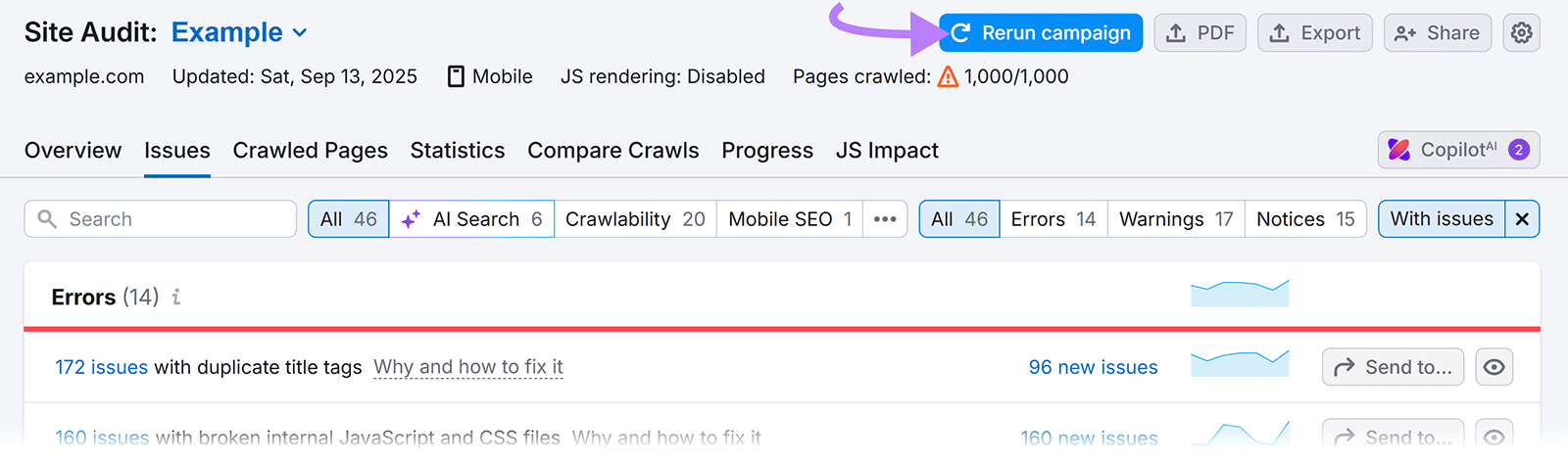 Flecha que apunta al botón "Repetir campaña" situado encima de la lista de problemas de auditoría del sitio.