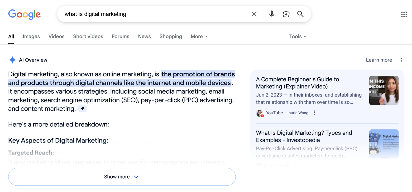 Présentation de l'IA pour « qu'est-ce que le marketing numérique » : affiche une réponse résumée avec les sources sur le côté droit.